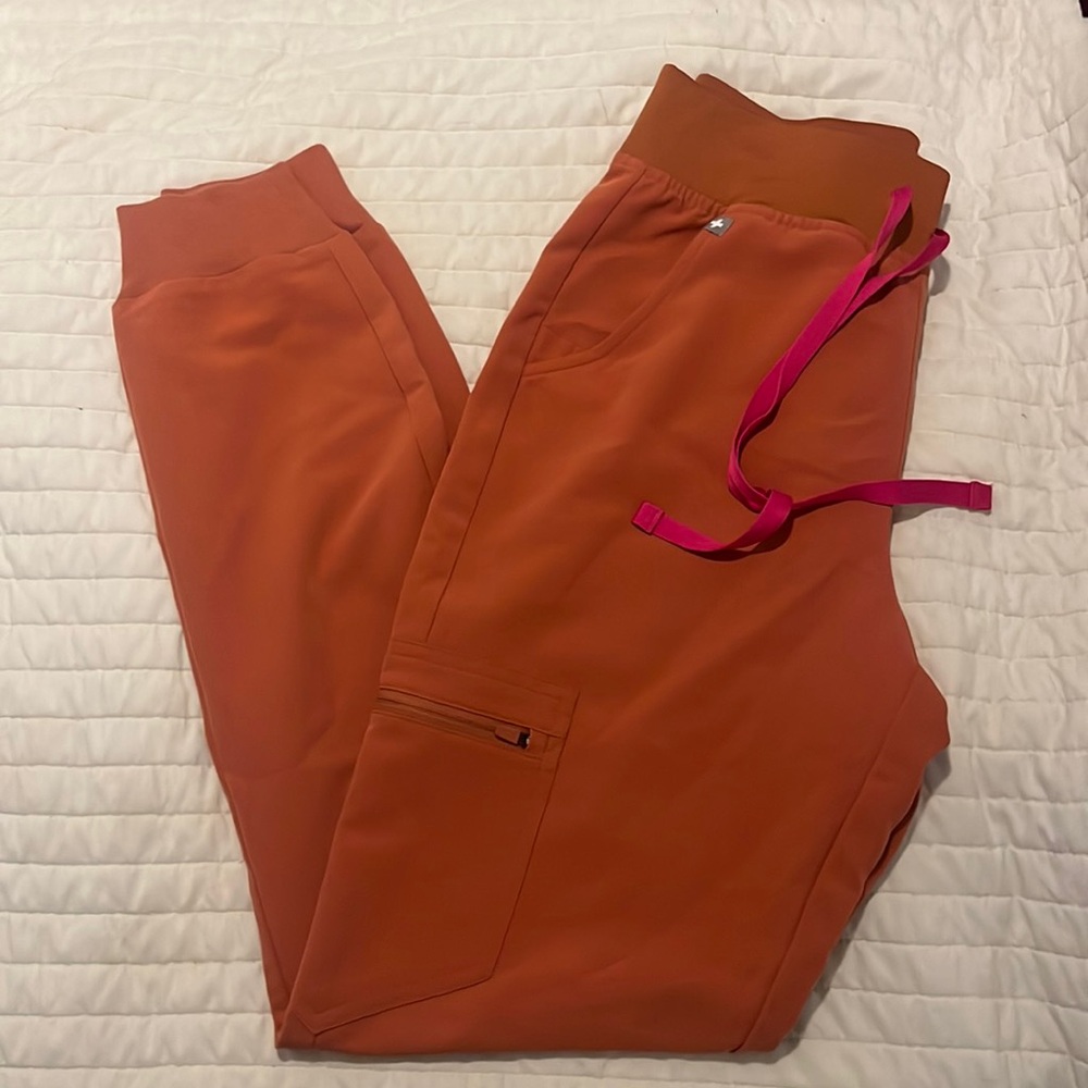 Figs jogger scrubs